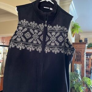 Croft & Barrow Black and White Vest